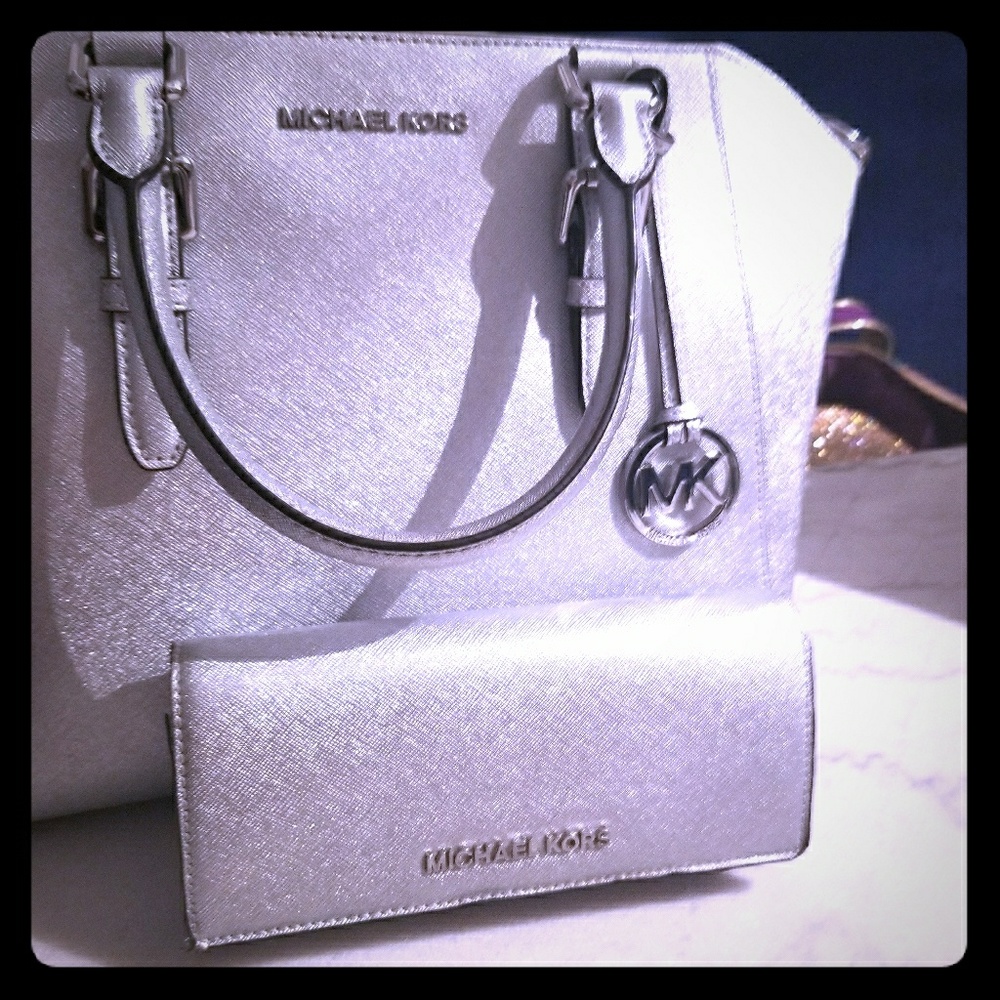 Micheal kors set